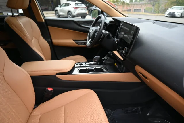 2026 Lexus NX 350 - Photo 23