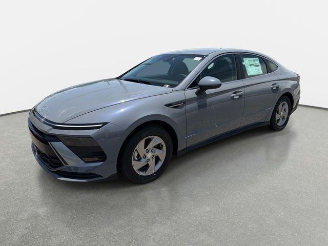 New 2026 Blue Hyundai SE image 5