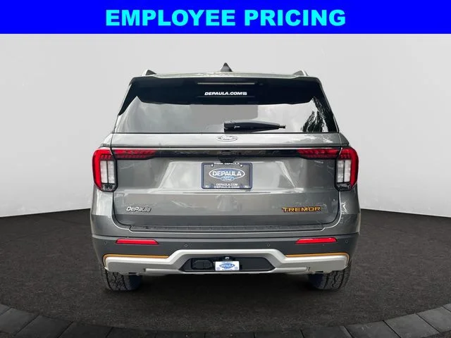 New 2026 Gray Ford Tremor image 4