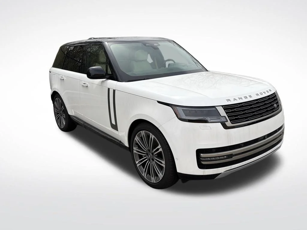 New 2025 White Land Rover SE image 3