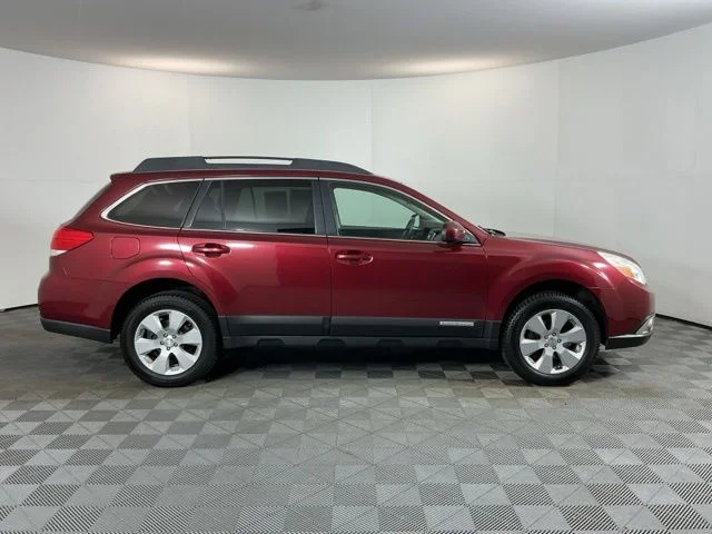 Used 2012 Red Subaru 2.5i Premium image 4
