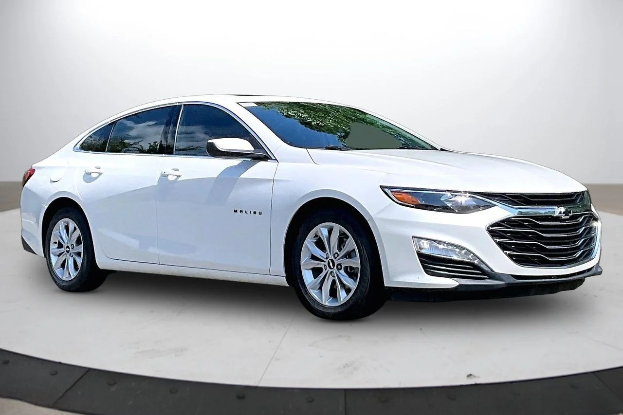 Used 2019 Chevrolet Malibu Hybrid with VIN 1G1ZF5SU5KF206362 for sale in Cornelius, NC