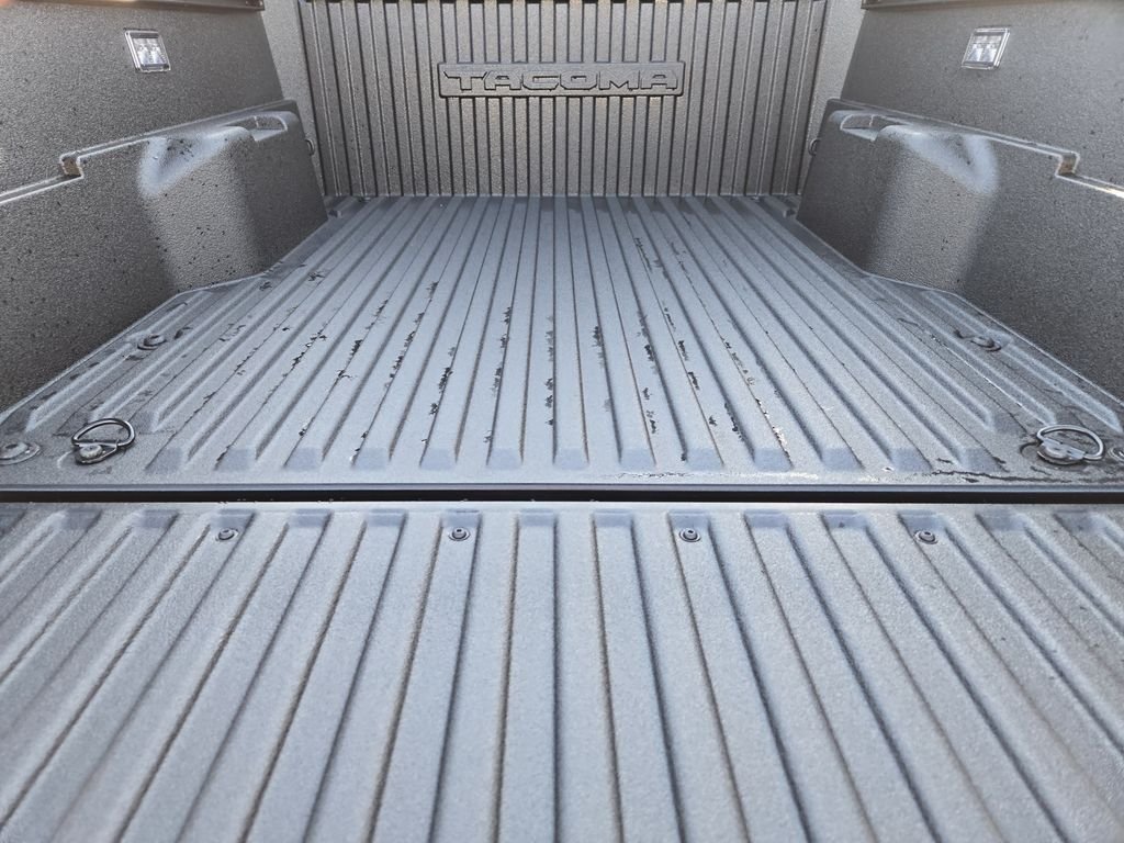 2026 Toyota Tacoma SR5 - Photo 23