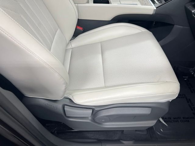 Used 2026 Black Hyundai SEL image 26