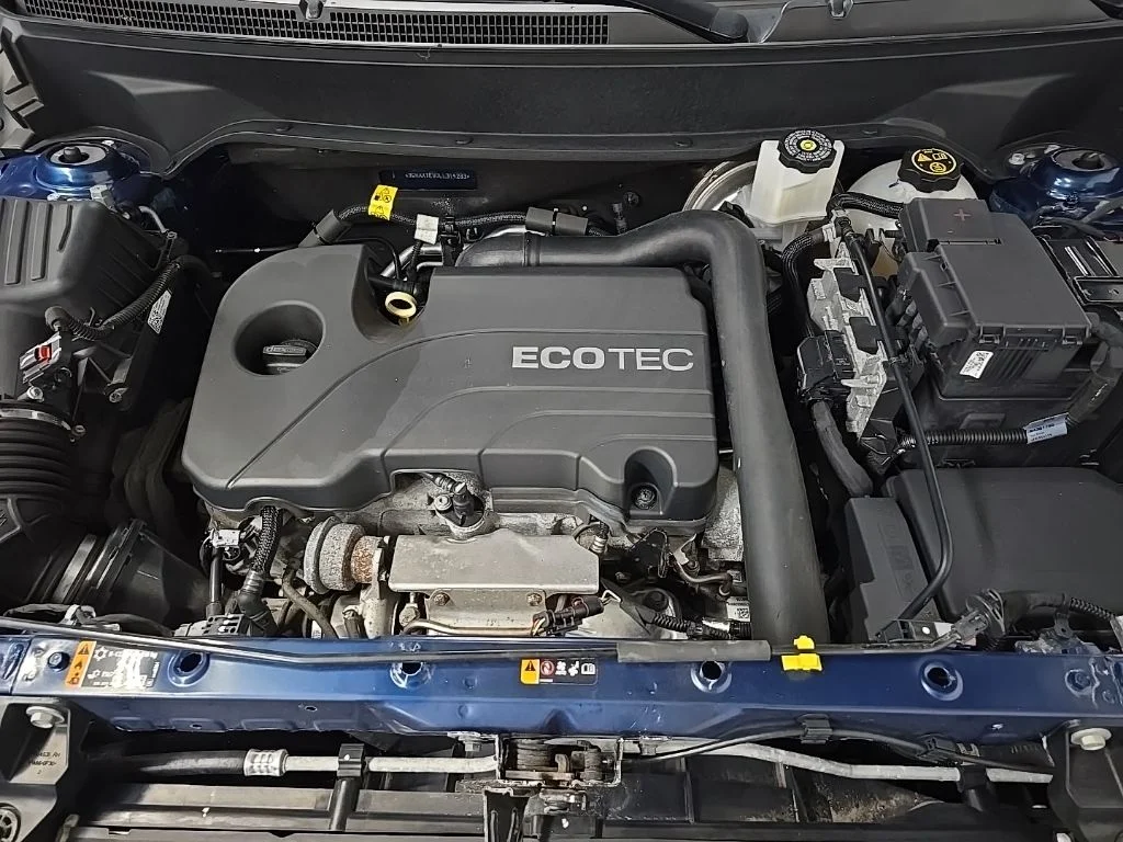 Used 2020 Blue Chevrolet LT image 14