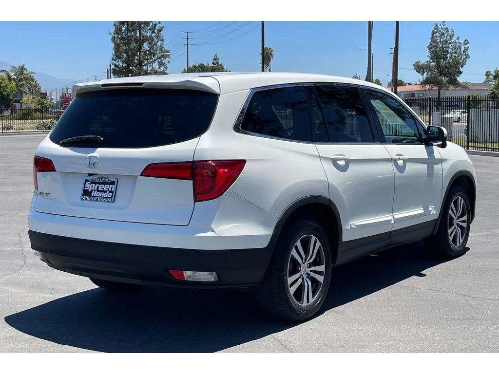 Used 2018 White Diamond Pearl Honda EX image 6