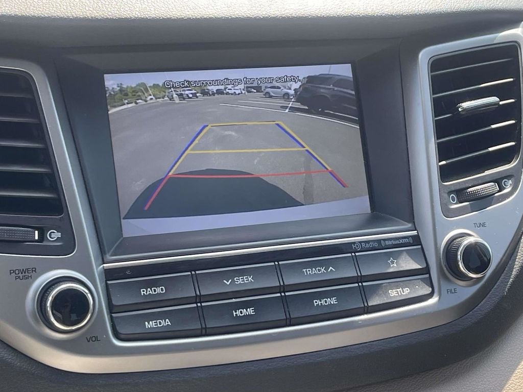 Used 2018 White Hyundai Value image 31