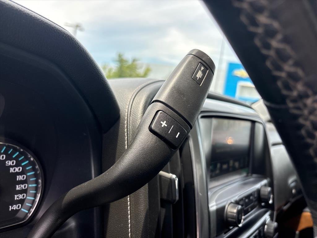Used 2016 DEEP OCEAN BLUE METALLIC Chevrolet LTZ image 12