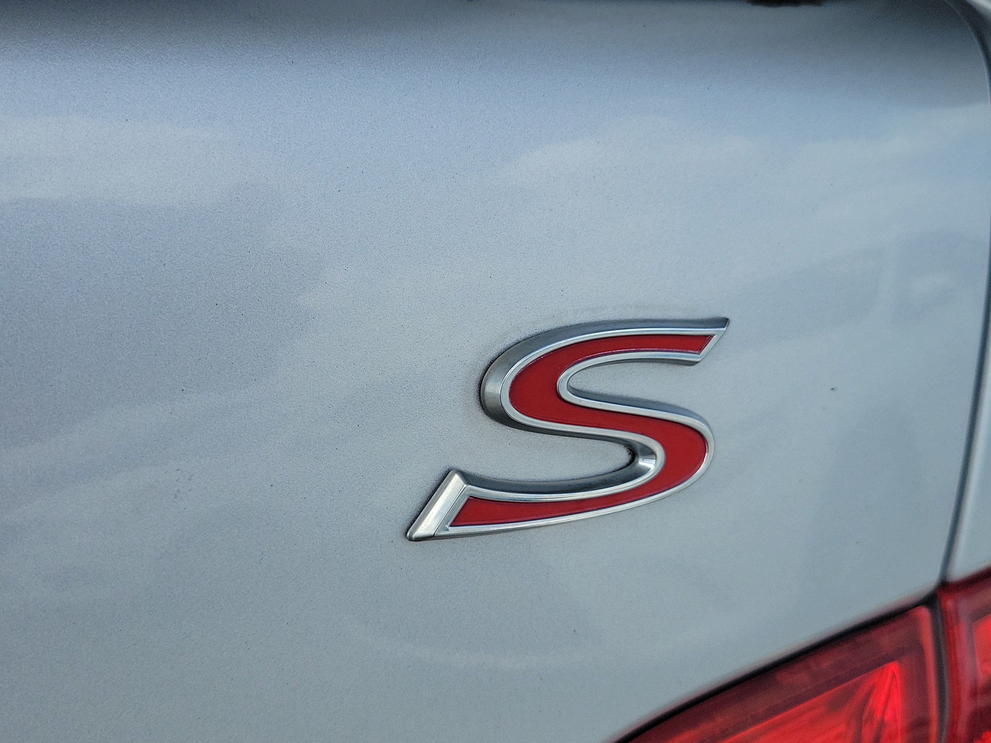 Used 2010 Silver Toyota S image 8