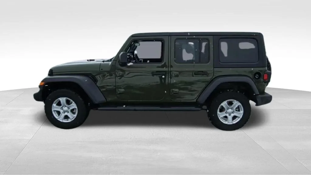 Used 2021 Green Jeep Unlimited Sport S image 5
