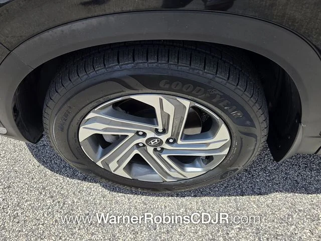 Used 2021 Black Hyundai SEL image 18