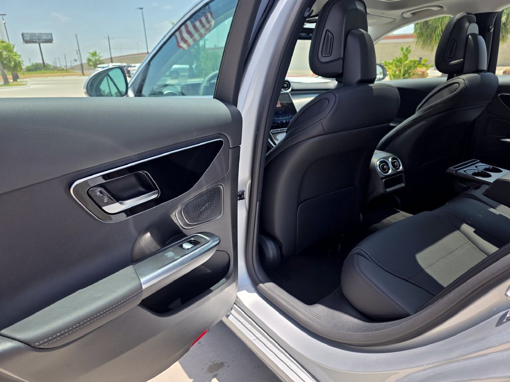 New 2026 Cirrus Silver Metallic Mercedes-Benz C 300 image 44