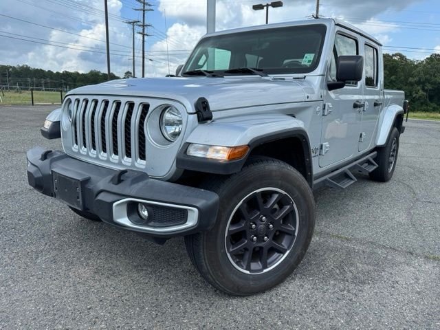 2023 Jeep Gladiator Overland's photo