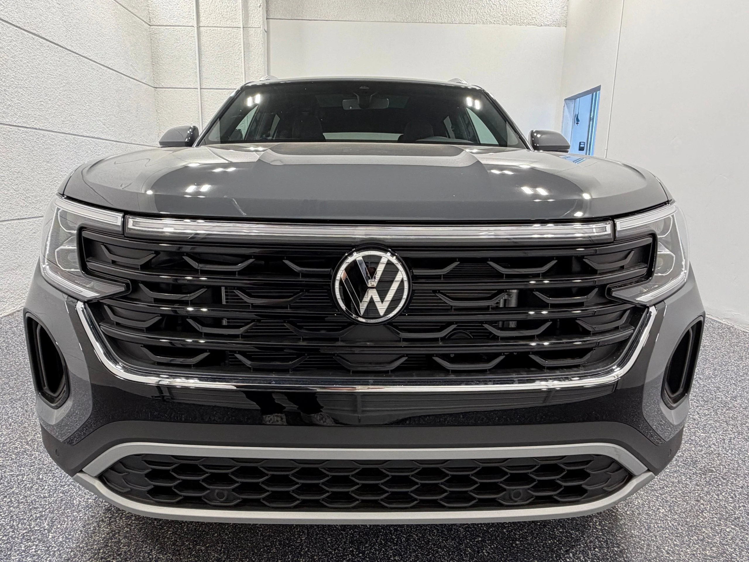 New 2026 Gray Volkswagen 2.0T SE w/Technology image 9