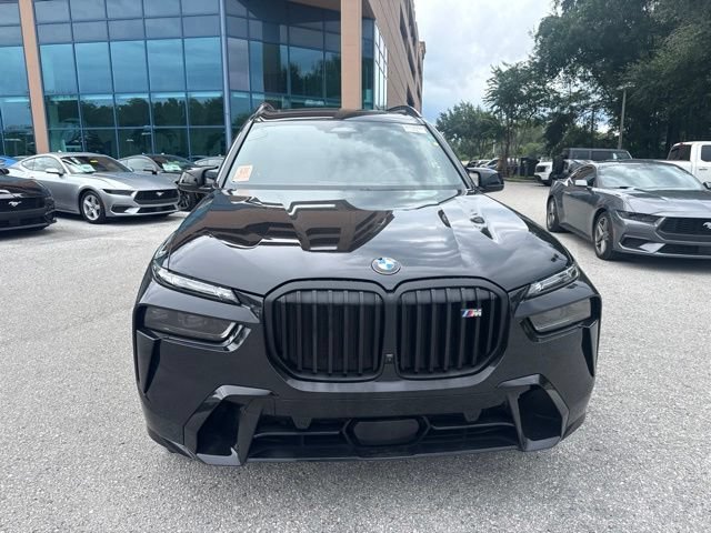Used 2025 Black Sapphire Metallic BMW M60i image 9