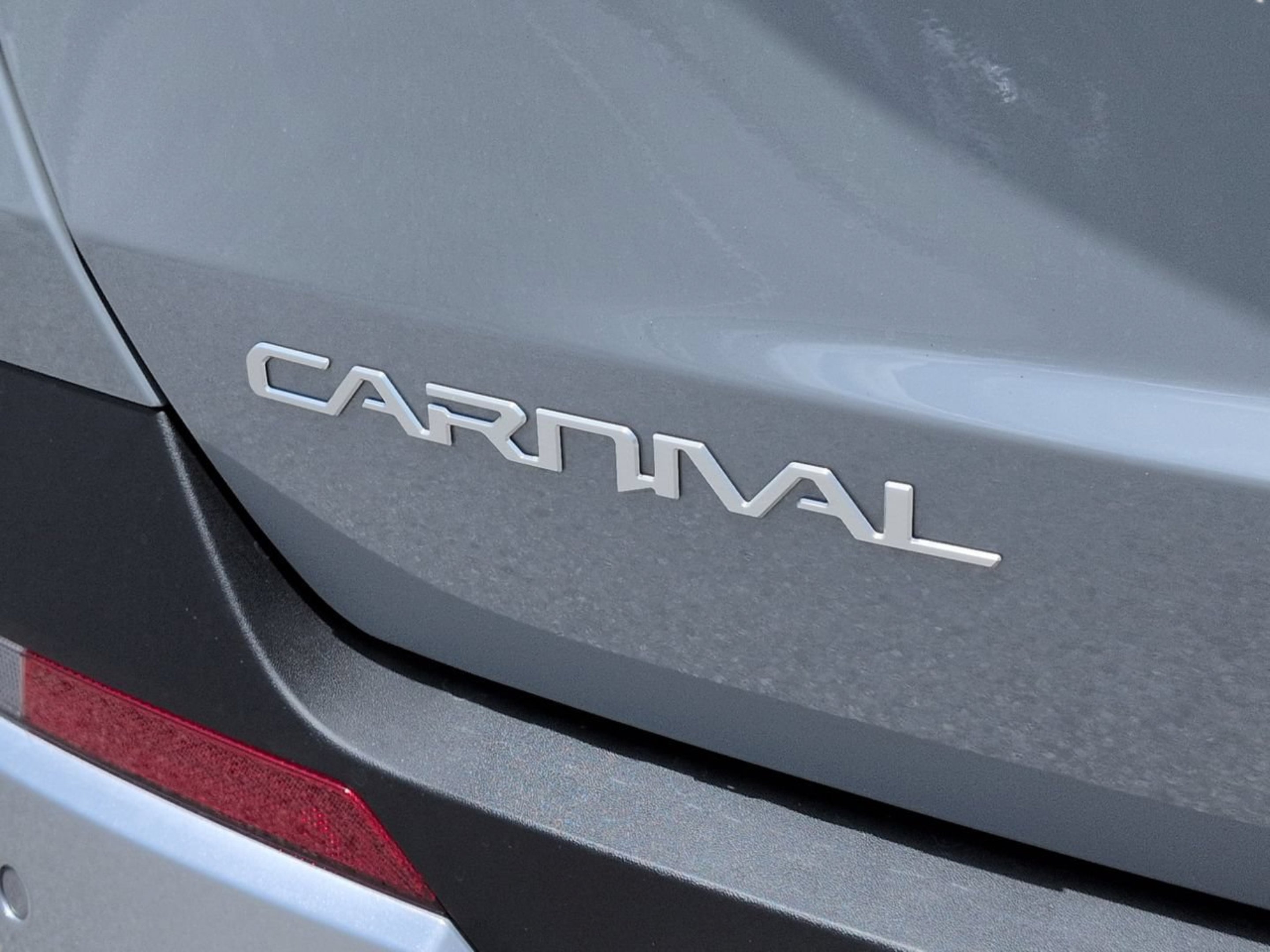 New 2027 Ceramic Silver Kia LXS image 15