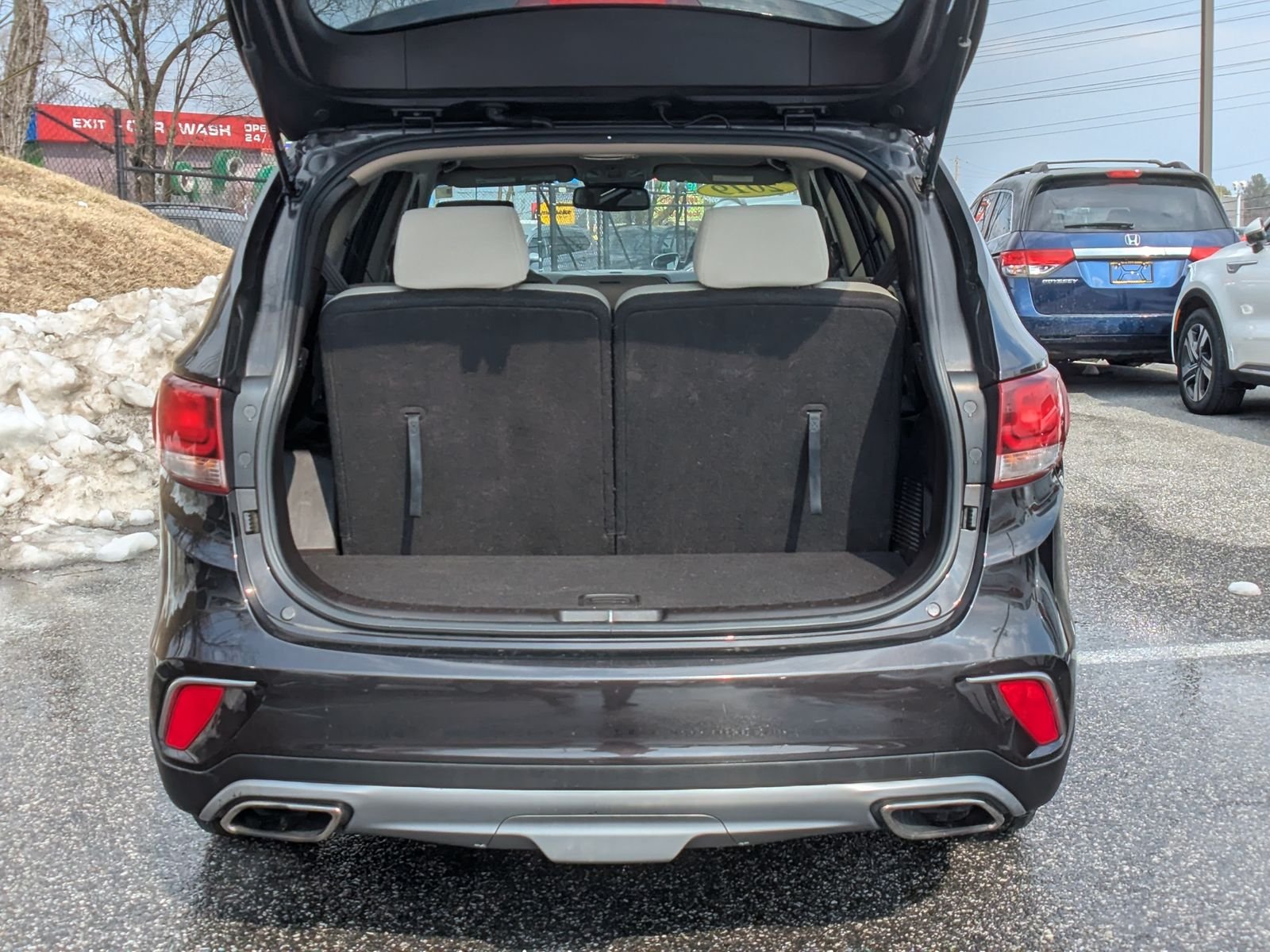 Used 2019 Brown Hyundai SE image 5