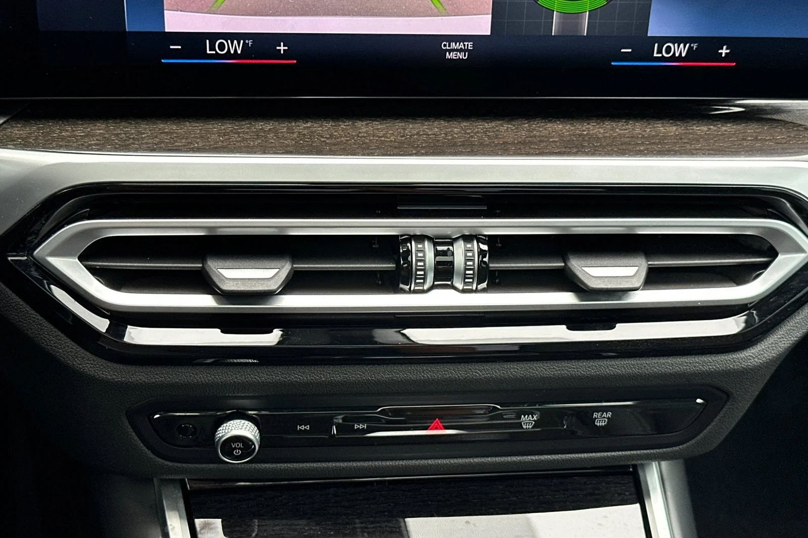Used 2023 Alpine White BMW 330i image 19