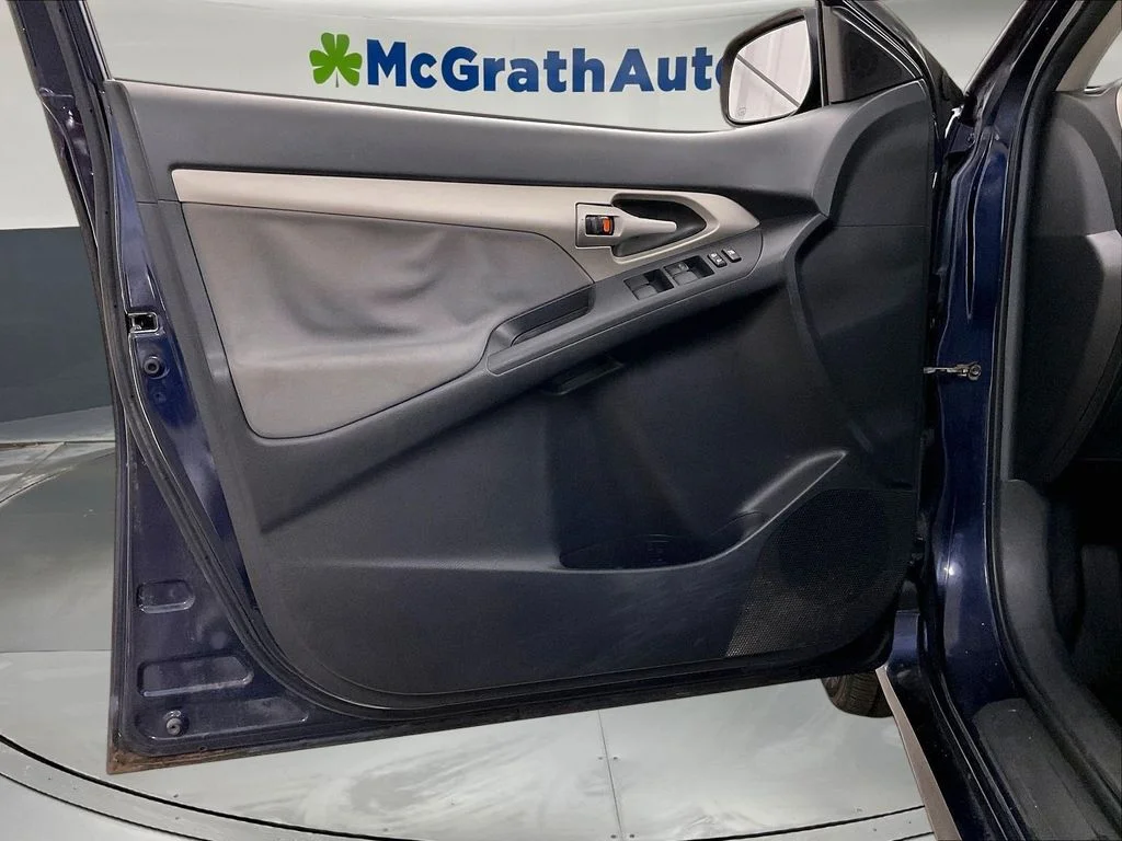 Used 2009 Black Toyota Base image 27