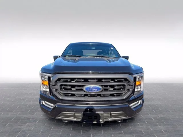 Used 2023 Black Ford XLT image 2