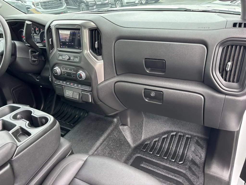 Used 2025 Summit White GMC Pro image 28