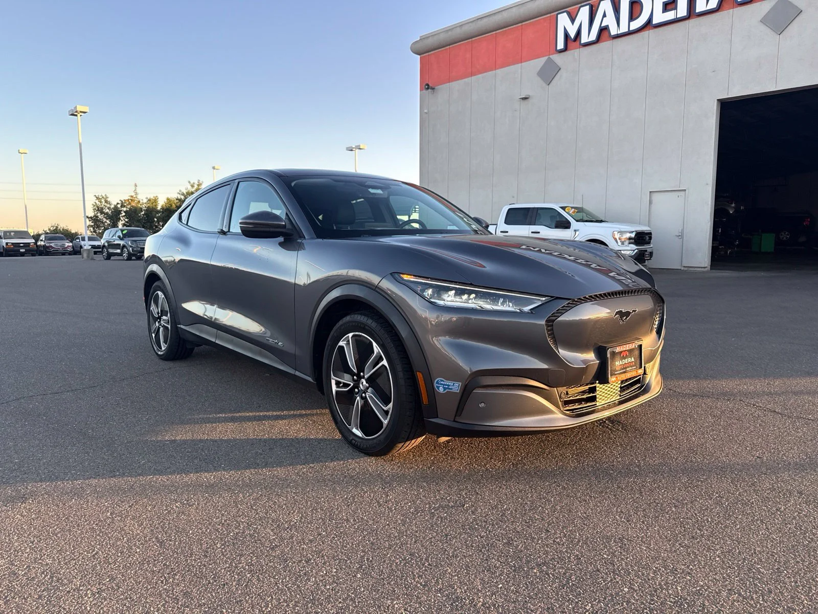 Used 2021 Gray Ford Select image 3