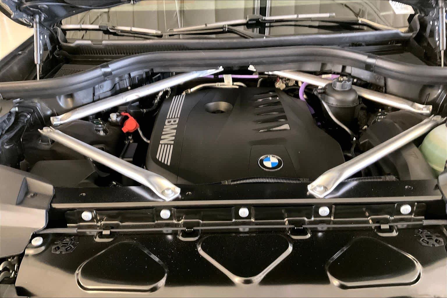 New 2027 Dravit Grey Metallic BMW xDrive40i image 16