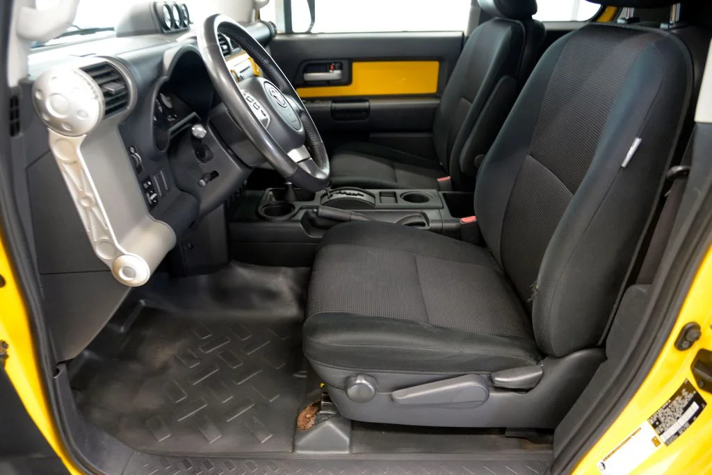 Used 2007 White Toyota Base image 15
