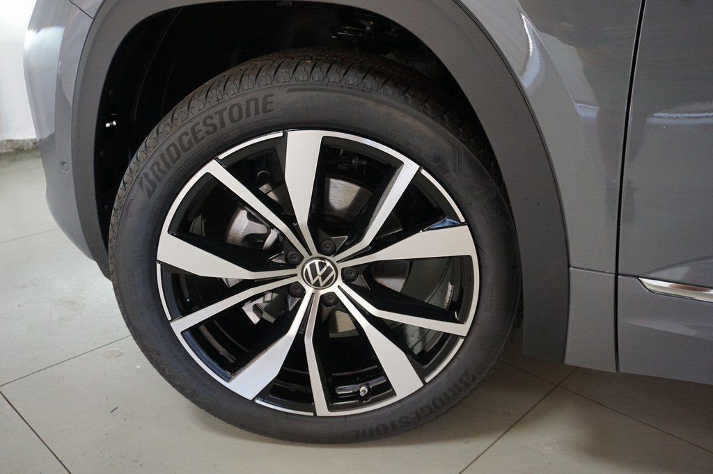 2026 Volkswagen Atlas Cross Sport SEL Premium R-LINE - Photo 35