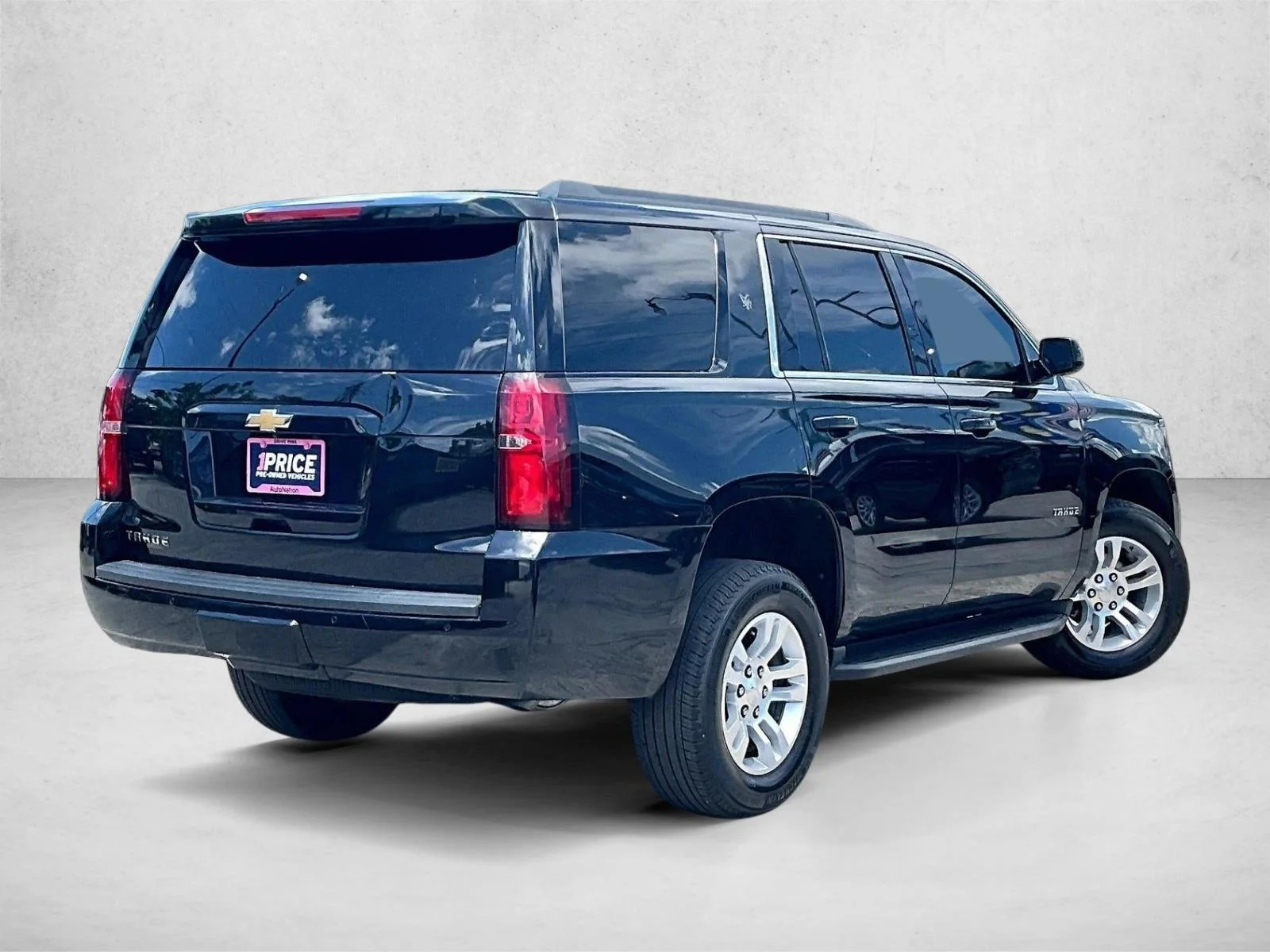 Used 2019 Black Chevrolet LT image 2