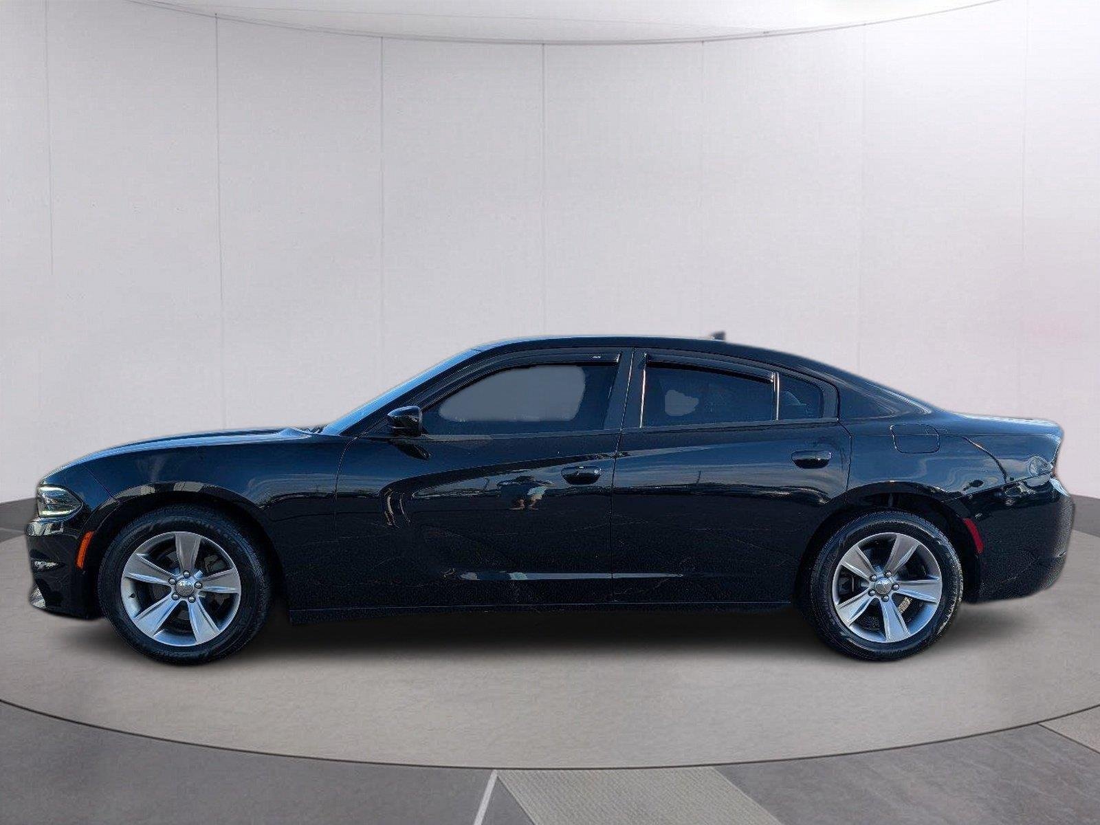 Used 2017 Dodge Charger SXT with VIN 2C3CDXHG8HH649066 for sale in Hattiesburg, MS