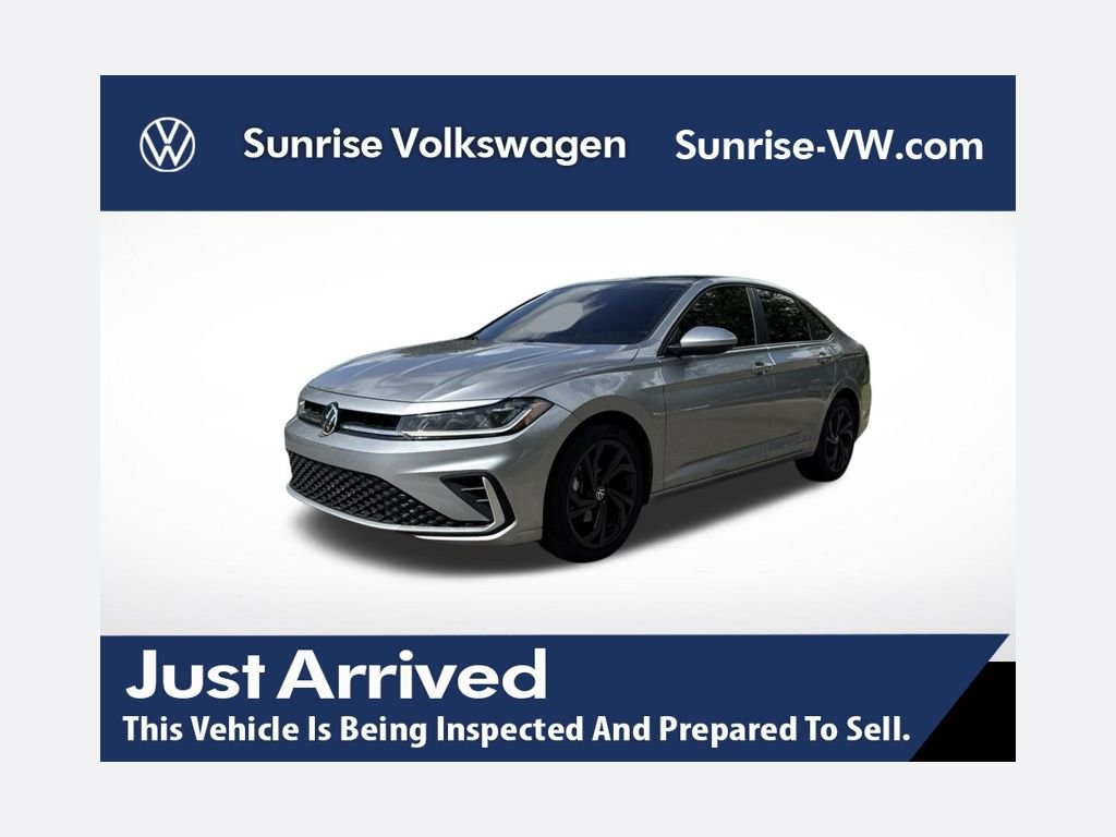 Used 2025 Silver Volkswagen 1.5T SE image 1