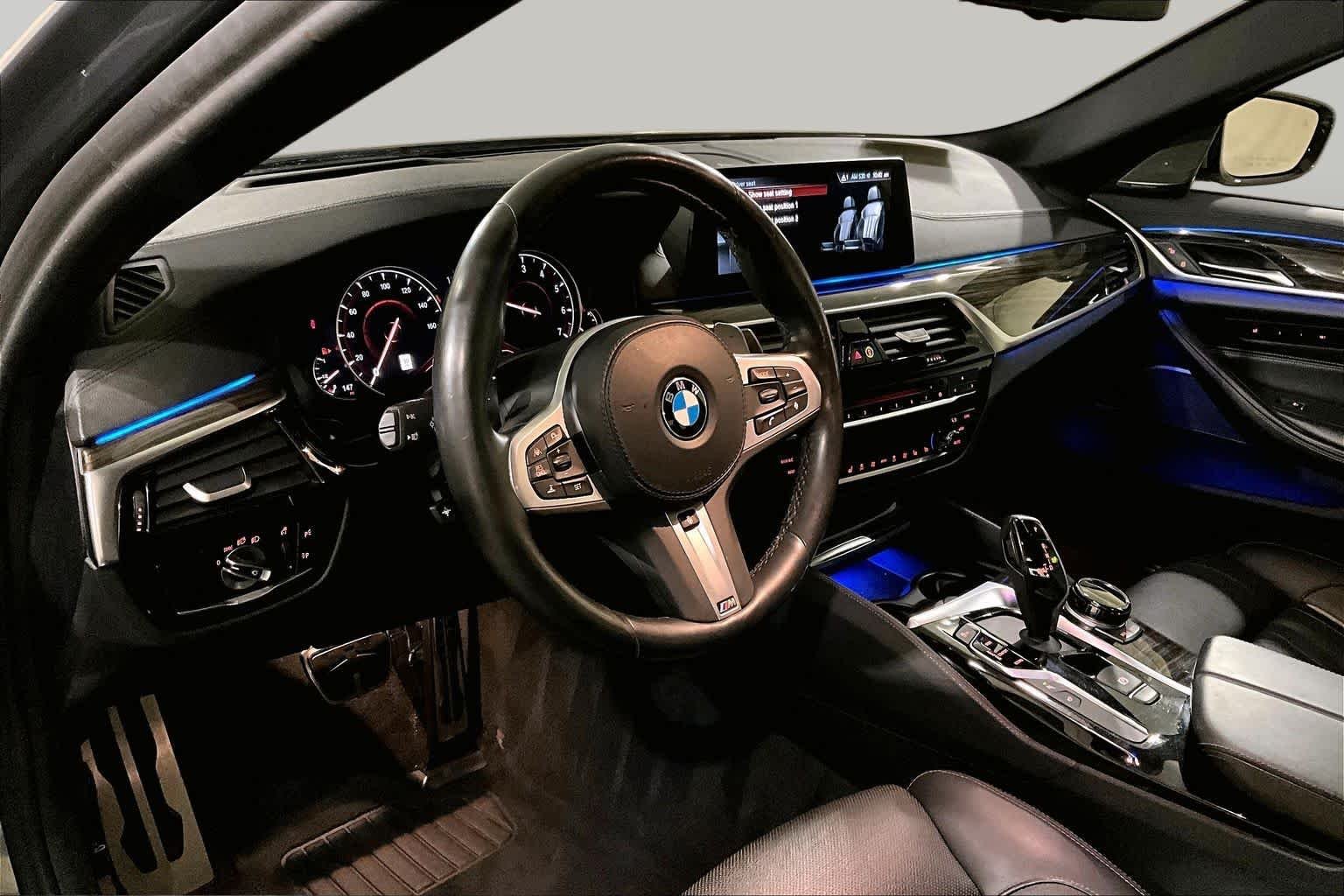 Used 2018 Bluestone Metallic BMW M550i xDrive image 17