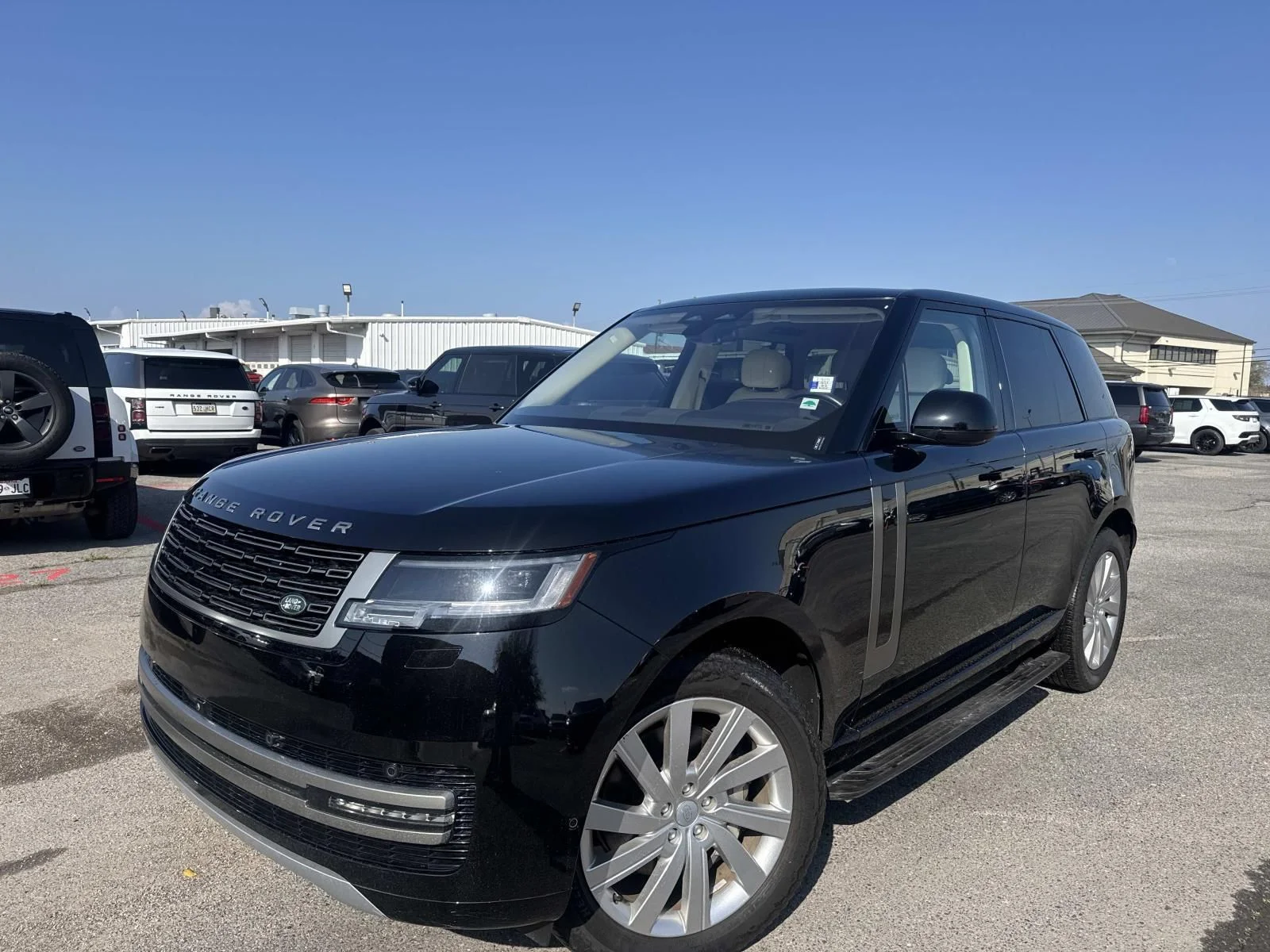 2023 Land Rover Range Rover 3.0 SE SWB's photo