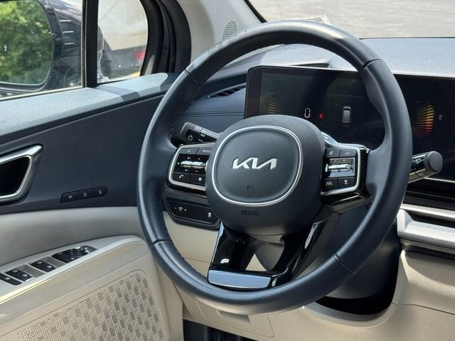 Used 2025 Metal Kia EX image 13