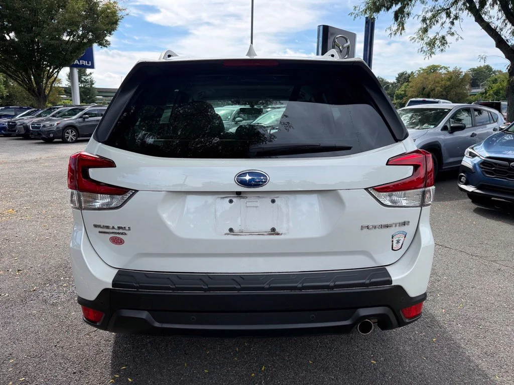 Used 2023 Crystal White Pearl Subaru Limited image 7