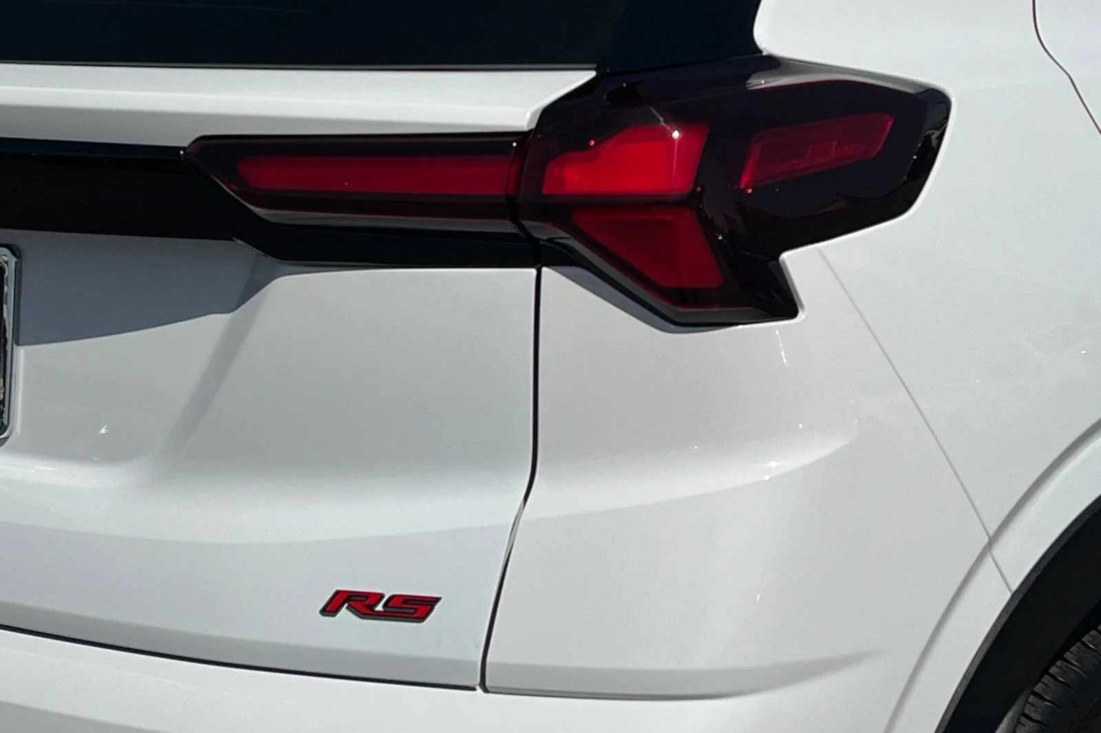 New 2027 Summit White Chevrolet RS image 25