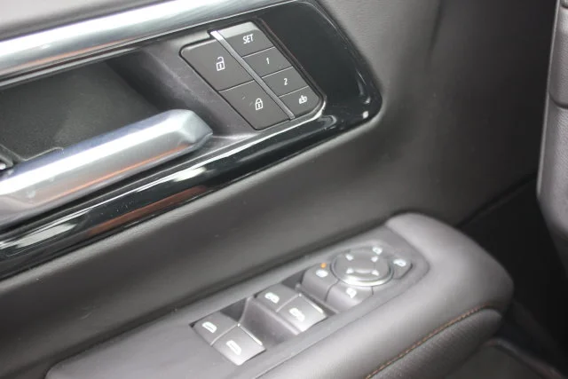 Used 2025 Black Chevrolet High Country image 18