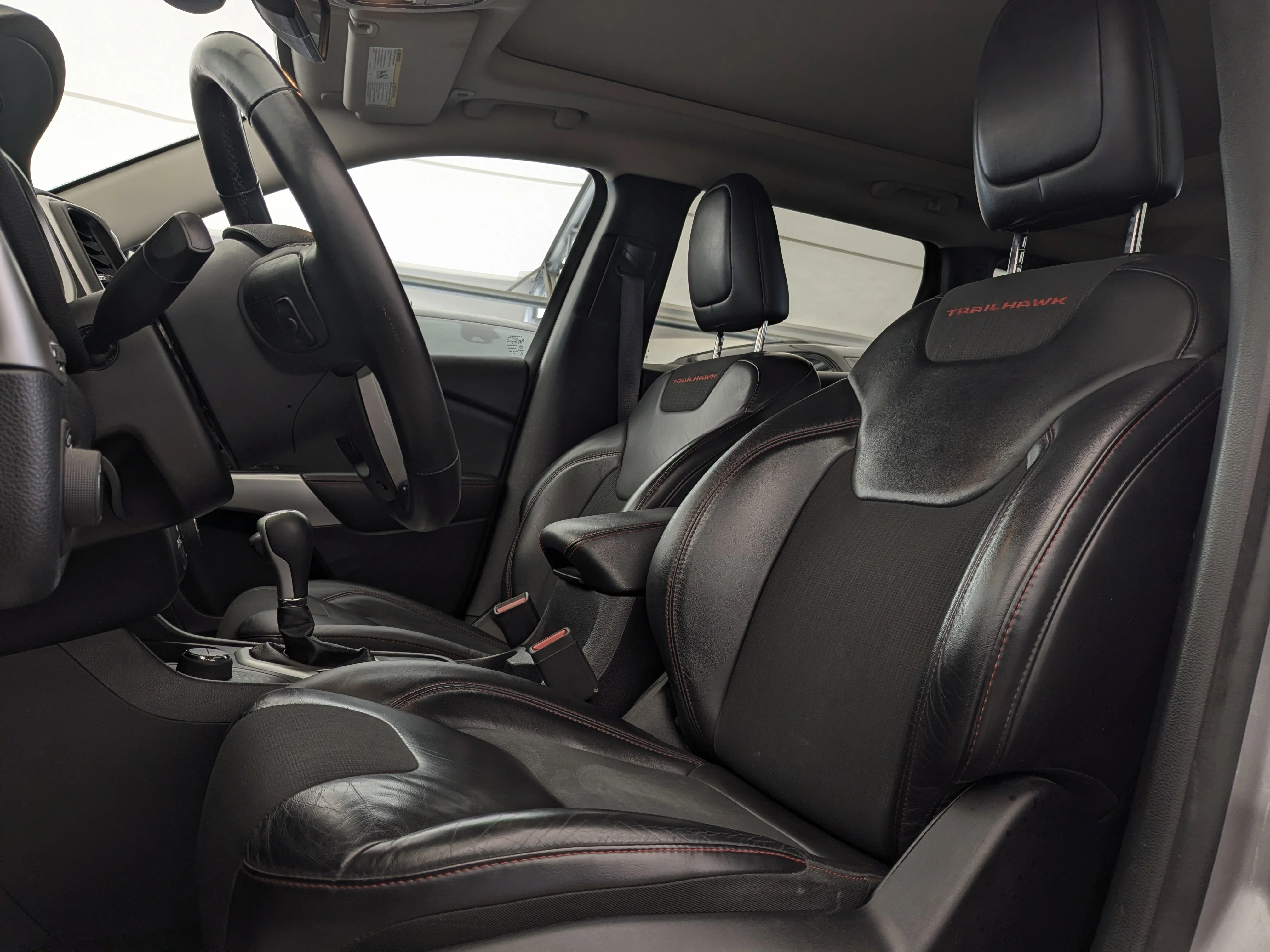 Used 2018 Grey Jeep Trailhawk - Cold Weather Pkg - Comfort Grp - Command View Sunroof - Napa Leather & More image 15