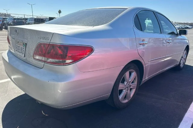 Used 2006 Brown Lexus 330 image 5