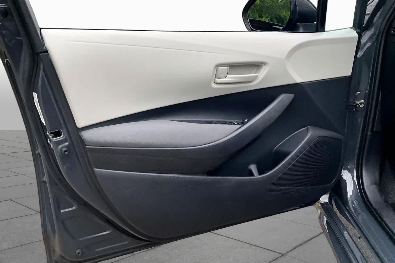 Used 2024 Underground Toyota LE image 21