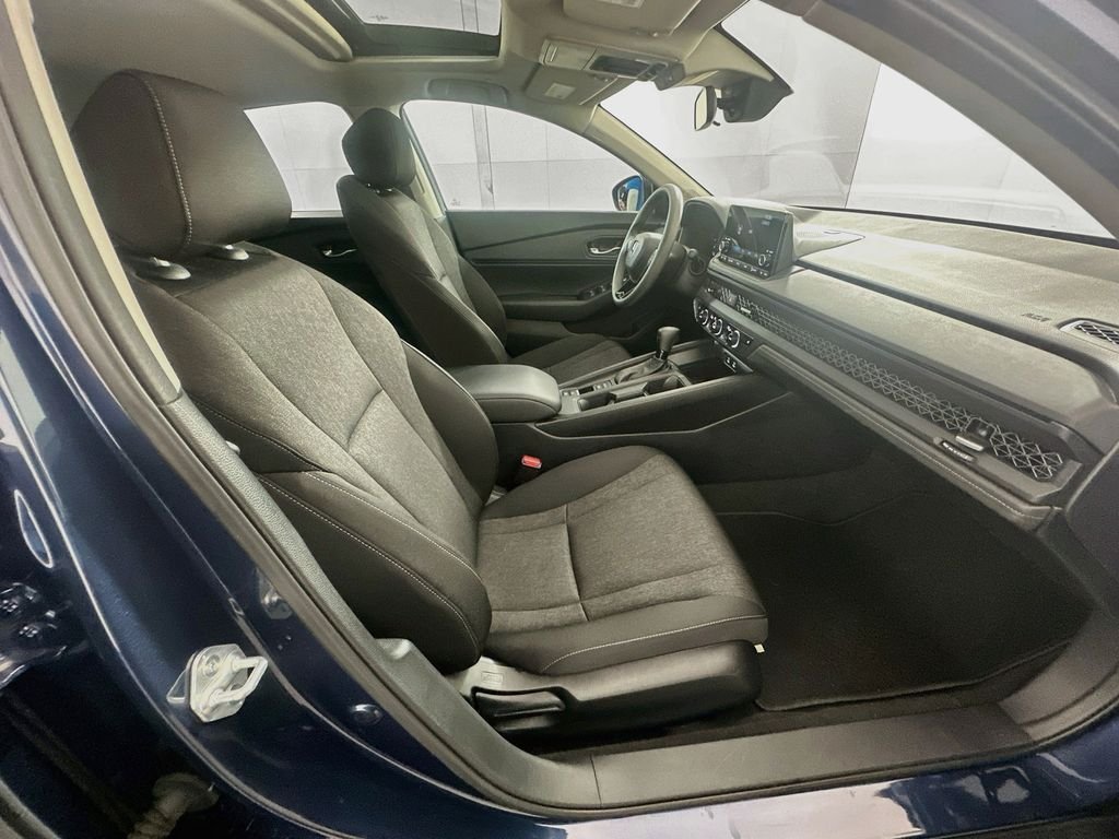 2025 Honda Accord SE - Photo 28
