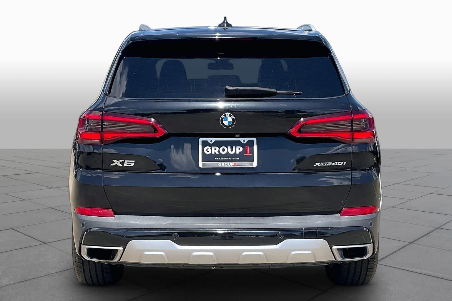 Used 2019 Black Sapphire Metallic BMW xDrive40i image 5