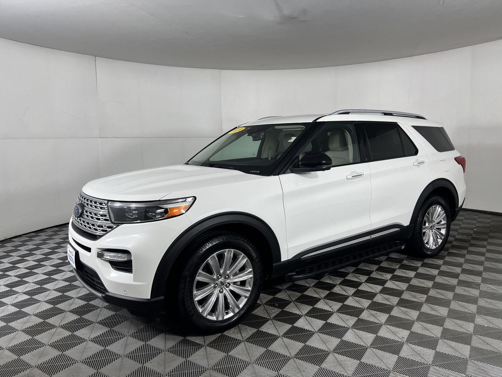 Used 2020 Star White Metallic Tri-Coat Ford Limited image 3