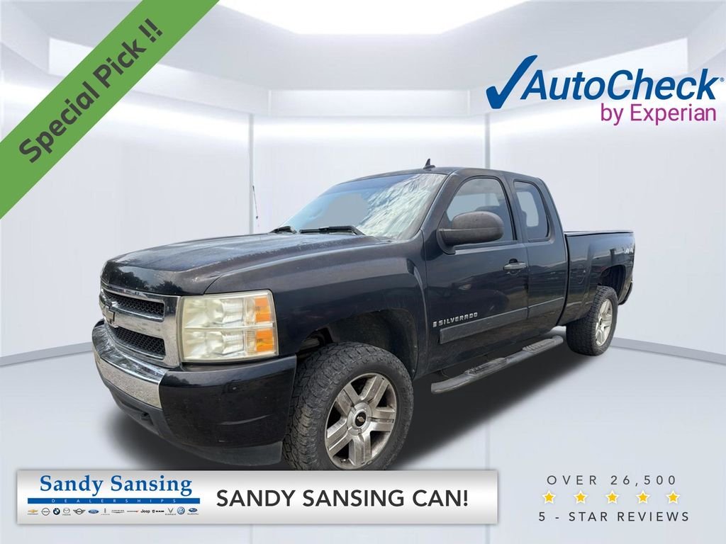 Used 2008 Black Chevrolet LT image 1