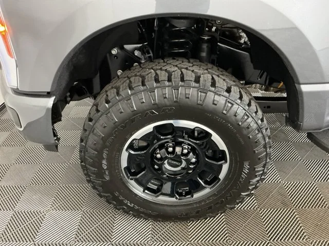 New 2027 Carbonized Gray Metallic Ford XLT image 30