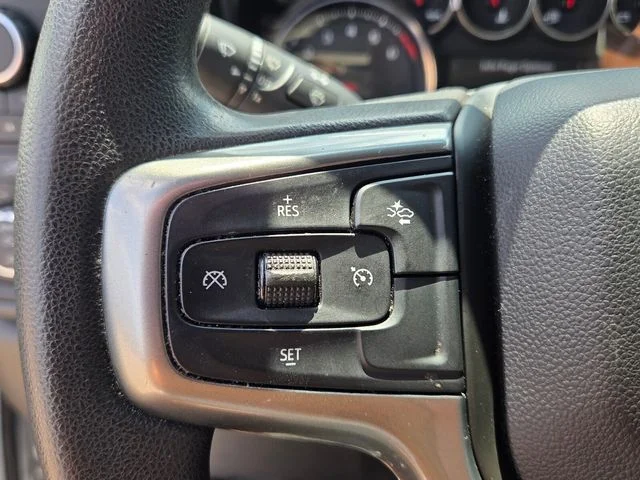 Used 2021 White Chevrolet Custom image 23