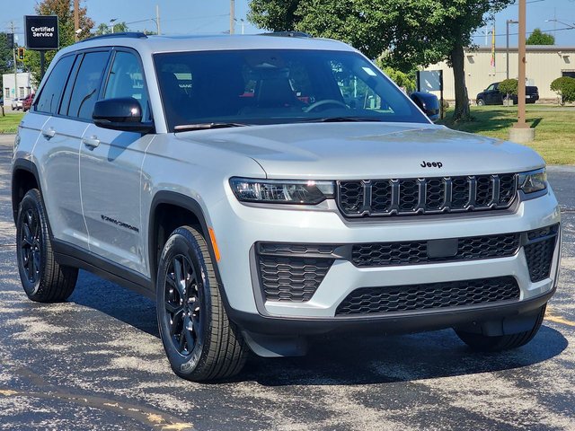 New 2026 Jeep Grand Cherokee Altitude