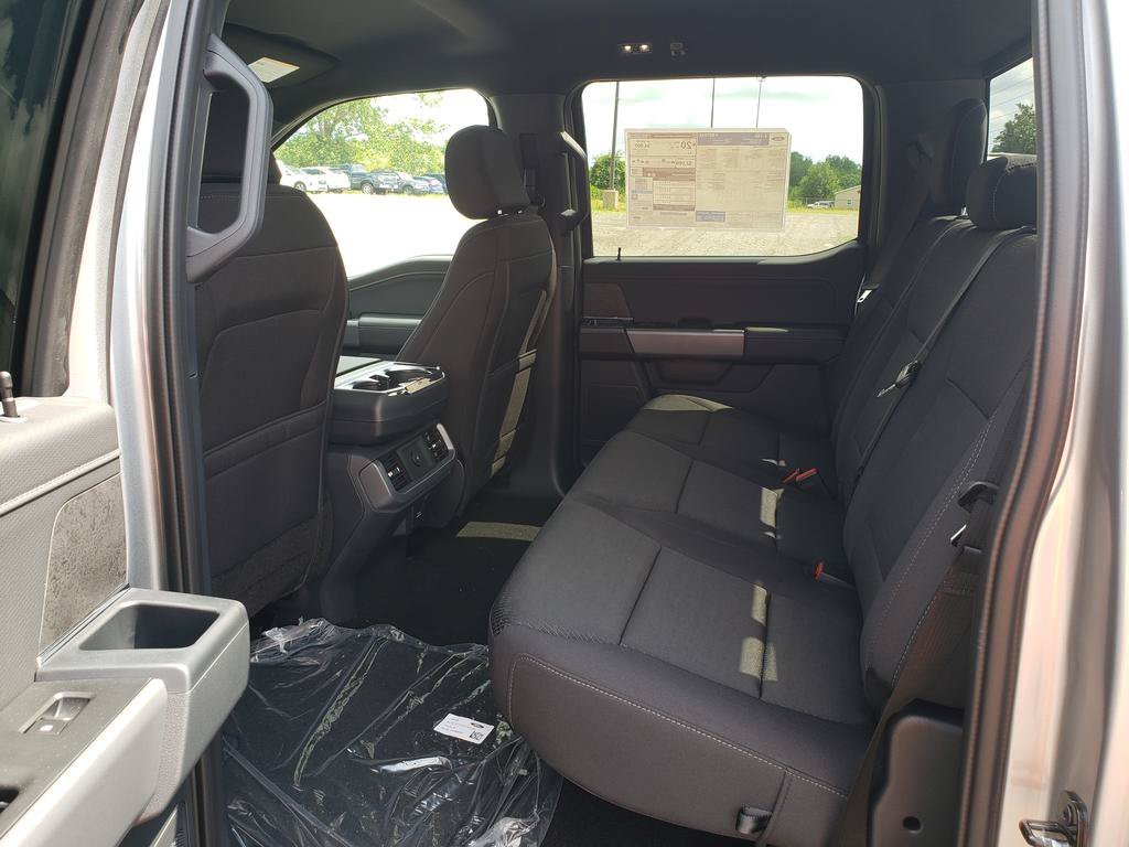 New 2026 Iconic Silver Metallic Ford XLT image 7