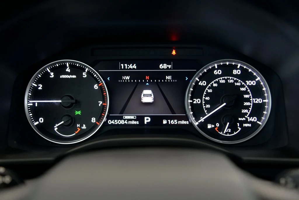 Used 2022  Mitsubishi SE image 23